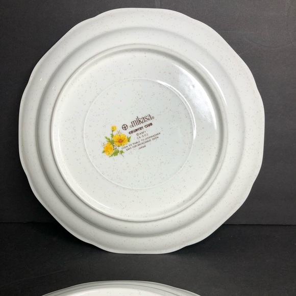 2 Mikasa Country Club Amy Dinner Plates in EUC - Picture 8 of 9